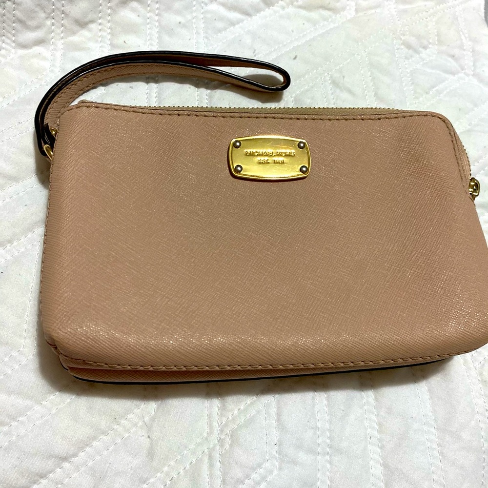 Wristlet MK bag soft pink double zipper